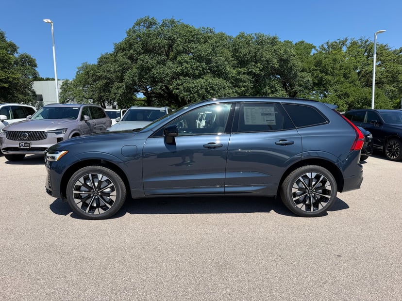 2026 Volvo XC60 - Image 1