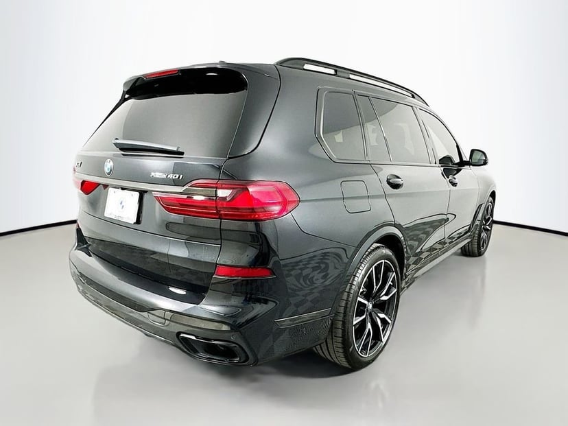 2021 BMW X7 - Image 3