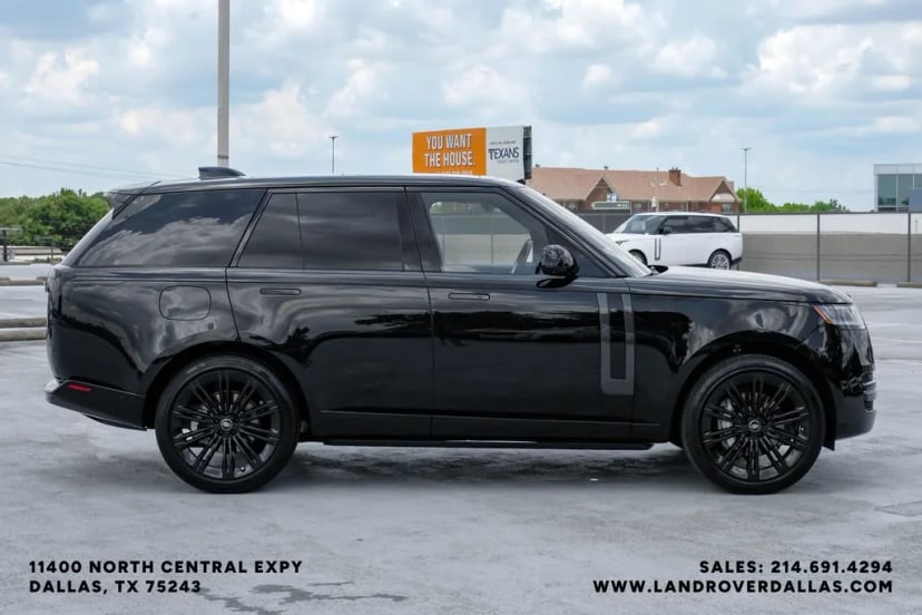 2025 Land Rover Range Rover - Image 2