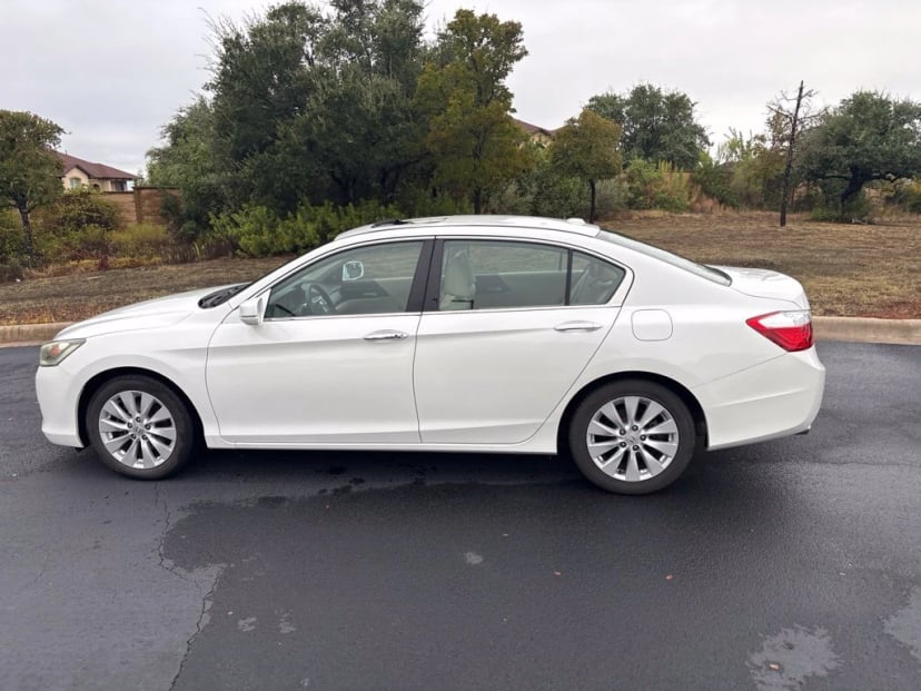 2015 Honda Accord - Image 1