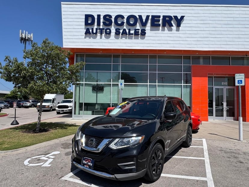 2018 Nissan Rogue - Image 1
