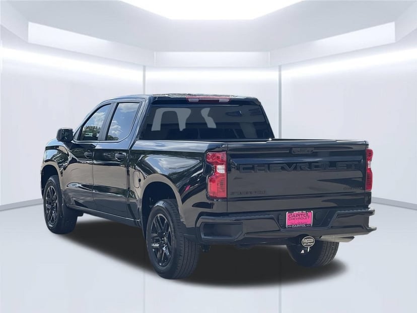 2026 Chevrolet Silverado 1500 - Image 2