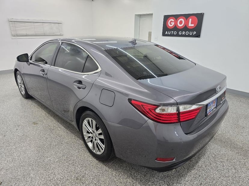 2014 Lexus ES - Image 3