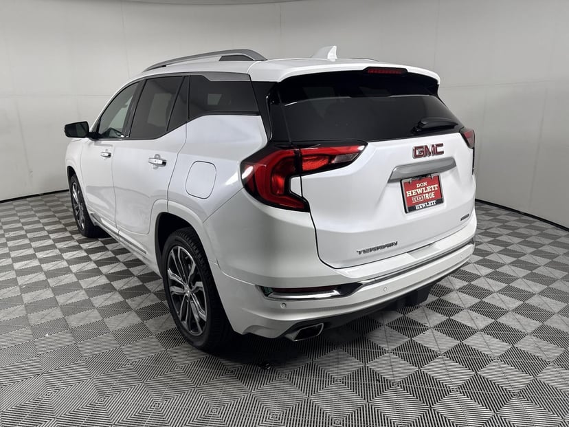 2020 GMC Terrain - Image 3