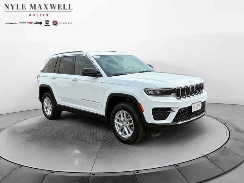 2025 Jeep Grand Cherokee - Image 1