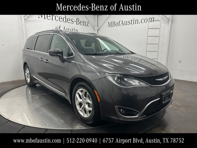 2018 Chrysler Pacifica - Image 1