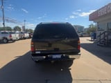 2004 Chevrolet Suburban - Preview 4