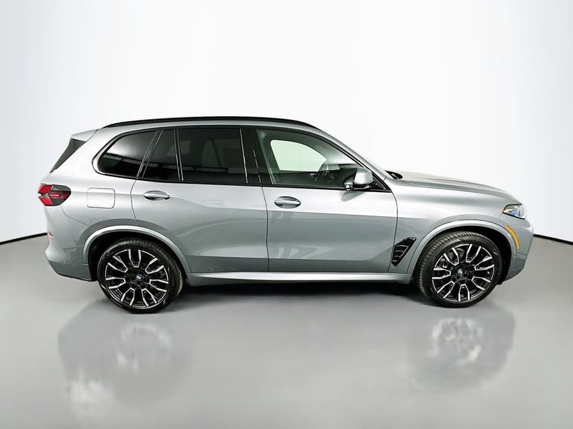 2026 BMW X5 - Image 3