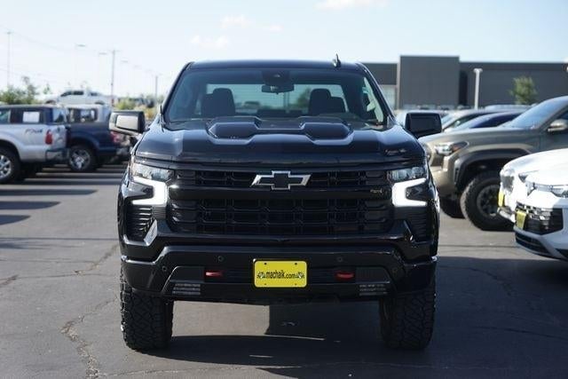 2024 Chevrolet Silverado - Image 3