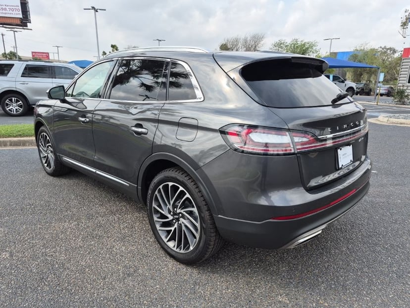 2020 Lincoln Nautilus - Image 3