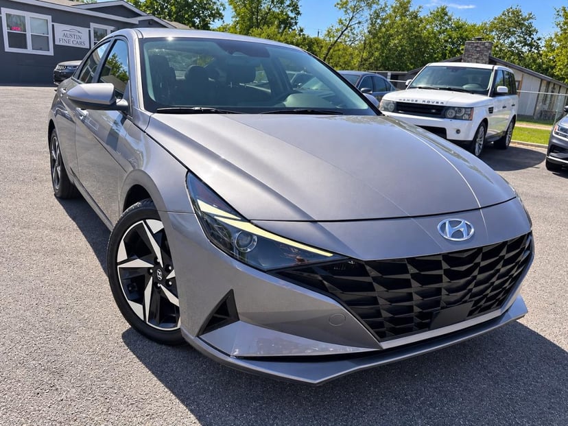 2023 Hyundai Elantra - Image 1