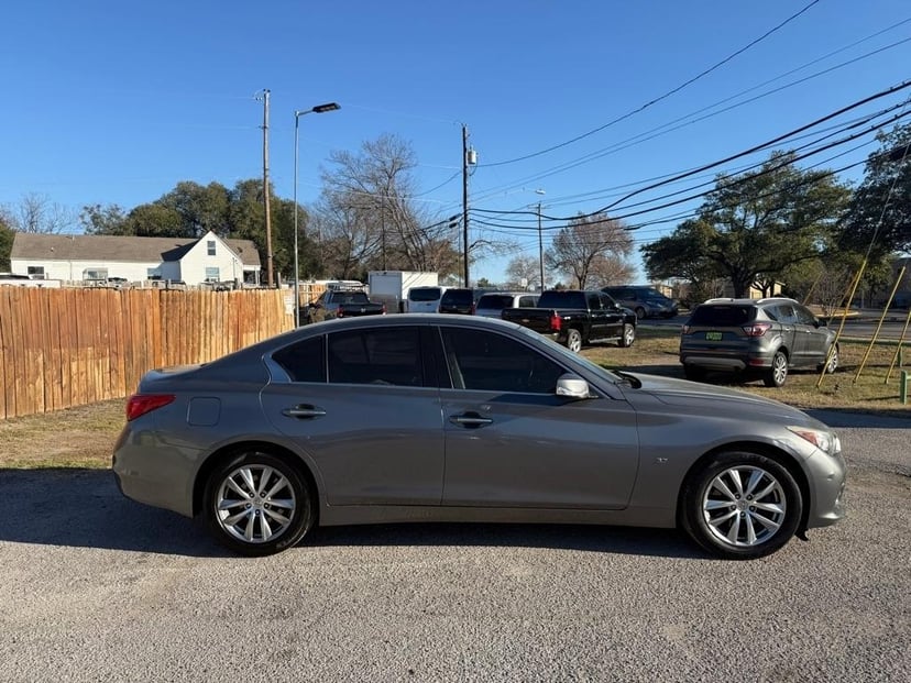 2015 Infiniti Q50 - Image 2