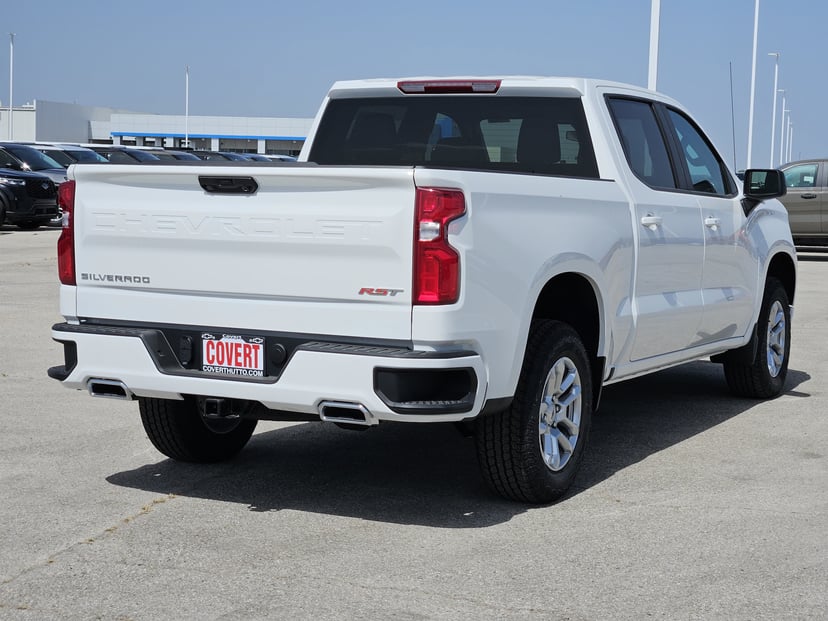 2026 Chevrolet Silverado - Image 3