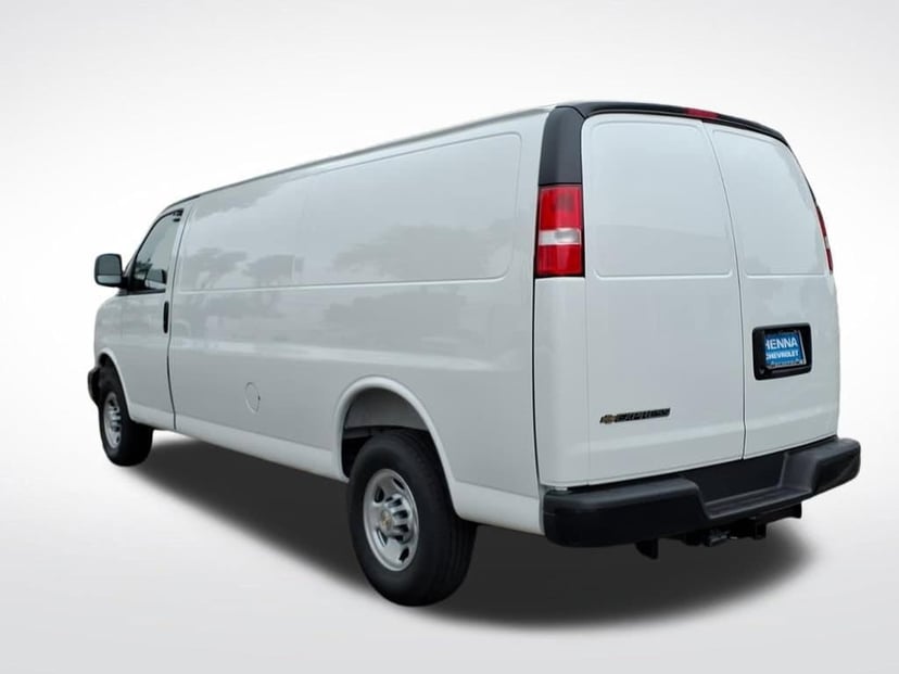 2026 Chevrolet Express Cargo - Image 3