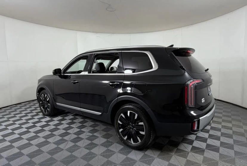 2023 Kia Telluride - Image 2