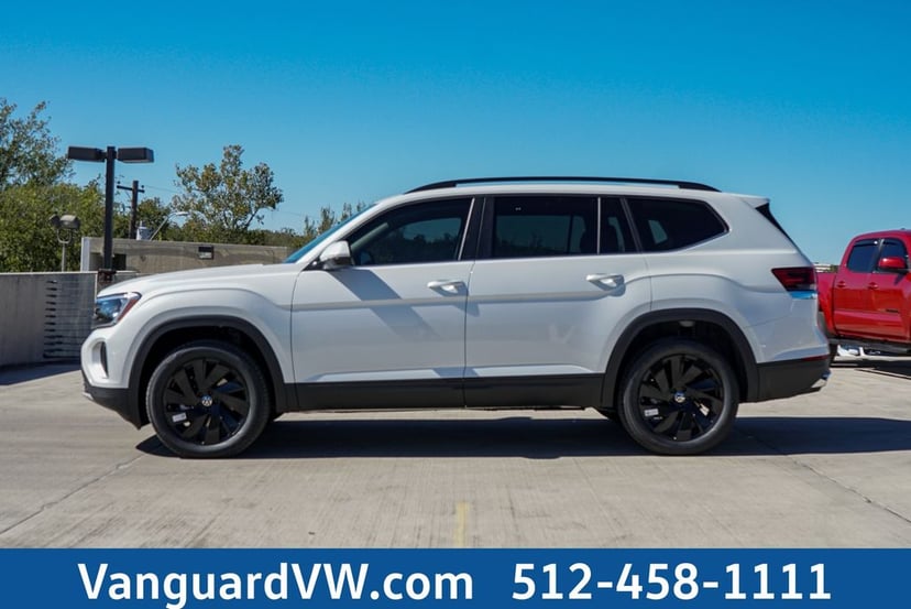 2026 Volkswagen Atlas - Image 2