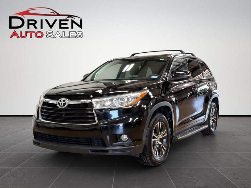 2016 Toyota Highlander - Image 1