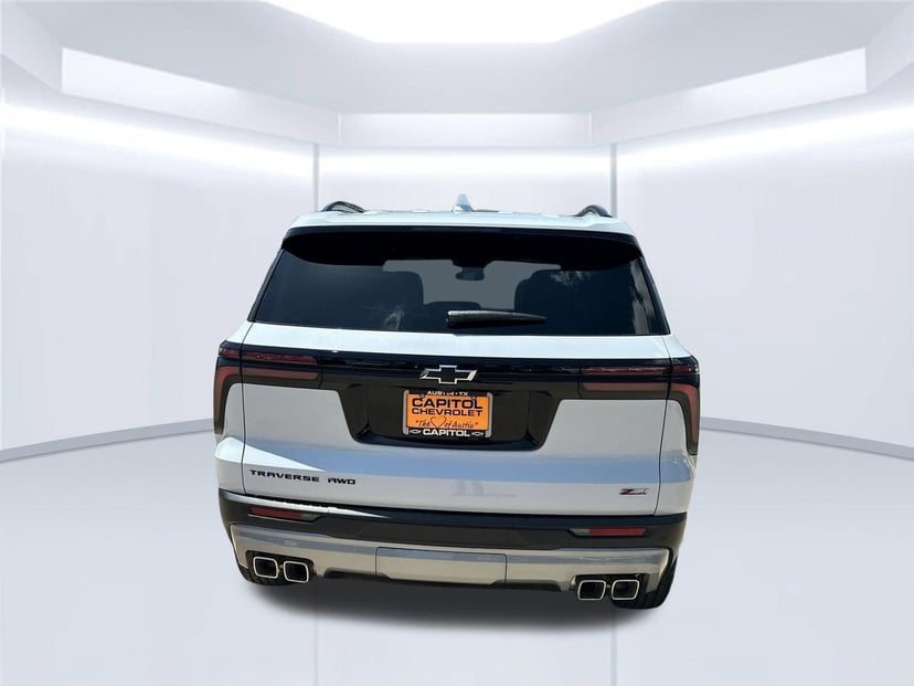 2026 Chevrolet Traverse - Image 3