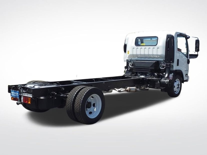2025 Chevrolet Low Cab Forward - Image 3