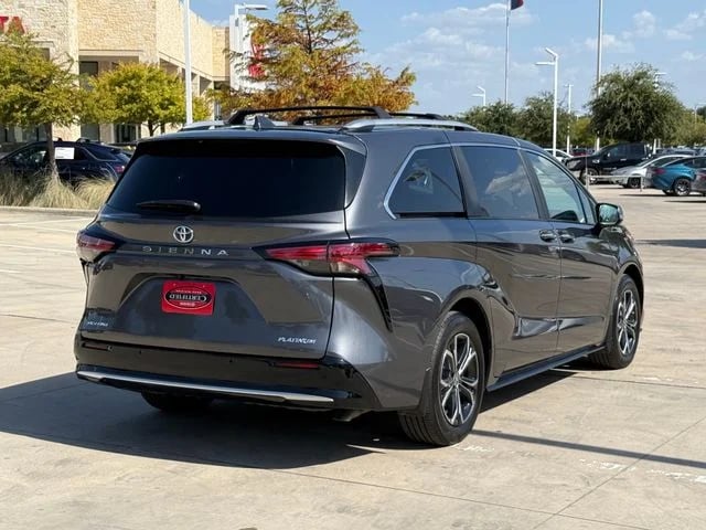 2025 Toyota Sienna - Image 2