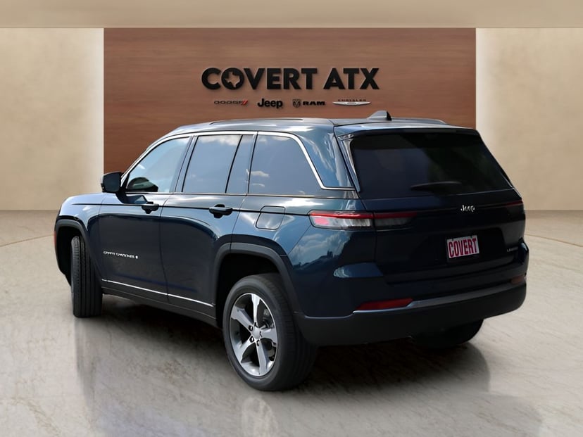 2026 Jeep Grand Cherokee - Image 2