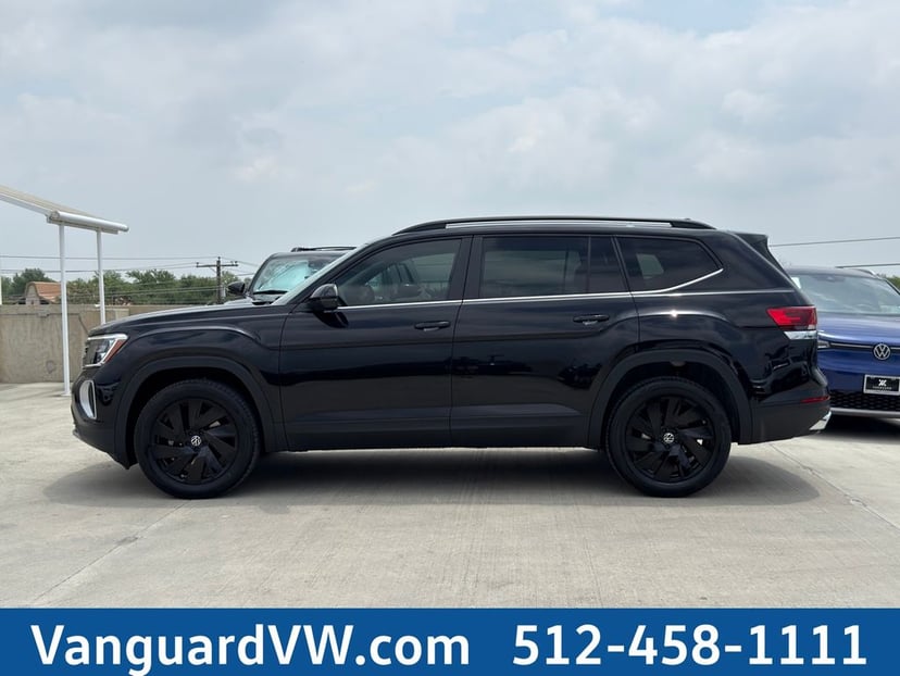 2026 Volkswagen Atlas - Image 2