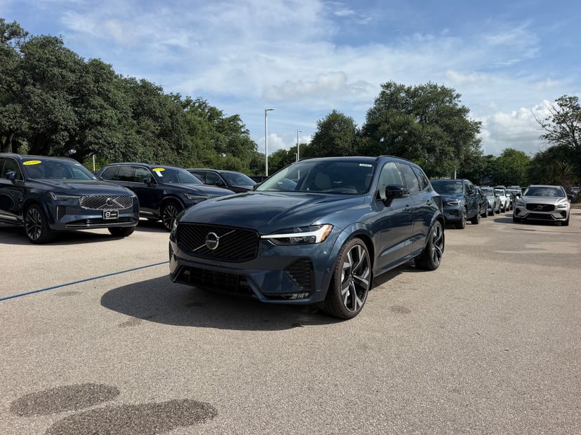 2026 Volvo XC60 - Image 1