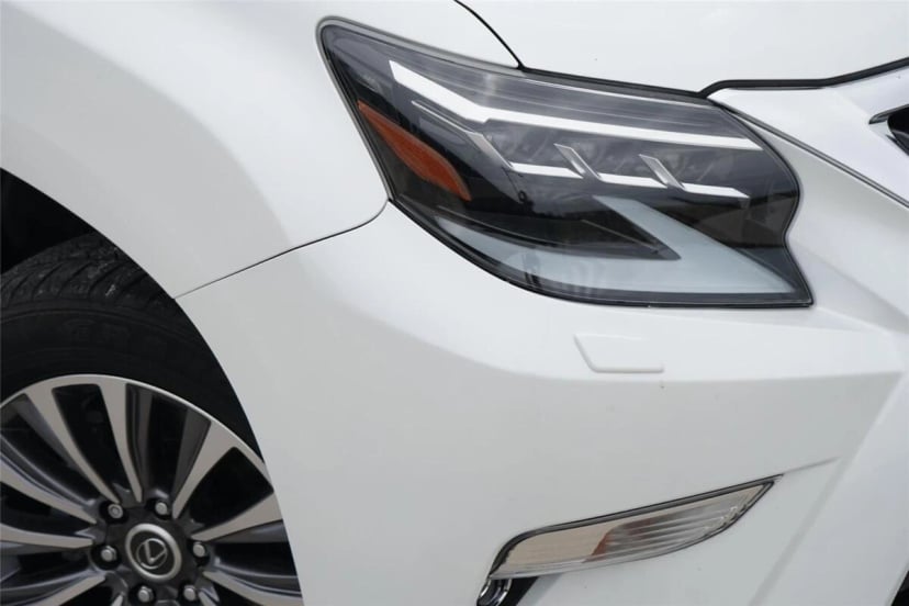 2021 Lexus GX - Image 3