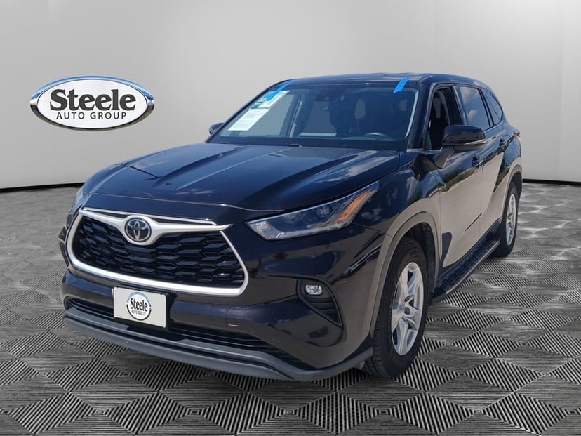 2021 Toyota Highlander - Image 1