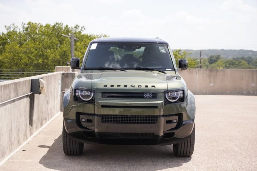 2026 Land Rover Defender - Image 2