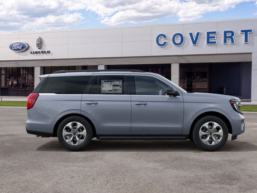 2027 Ford Expedition - Image 2