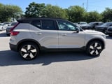 2025 Volvo EX40 - Preview 4