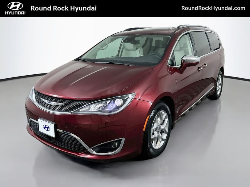 2017 Chrysler Pacifica - Image 1
