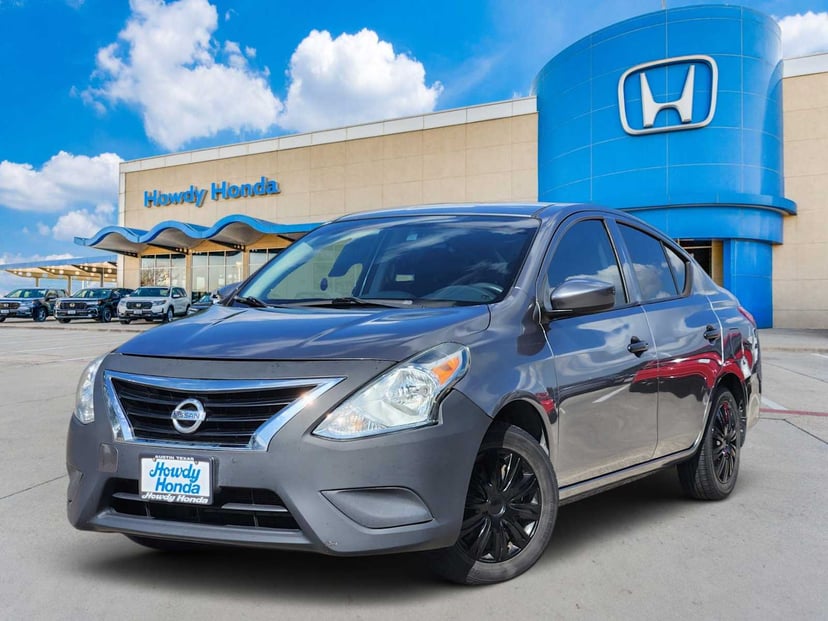 2016 Nissan Versa - Image 1