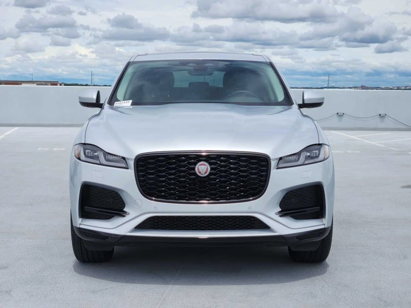 2022 Jaguar F-PACE - Image 3