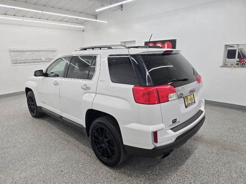 2016 GMC Terrain - Image 2