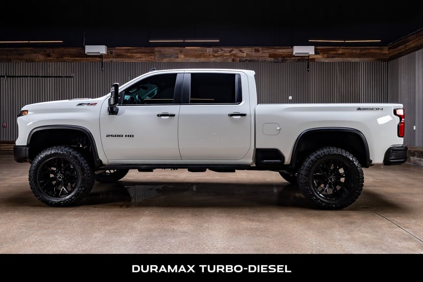 2025 Chevrolet Silverado 2500 HD - Image 2