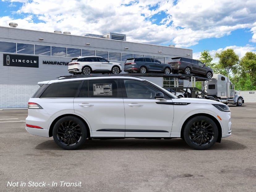 2027 Lincoln Aviator - Image 1