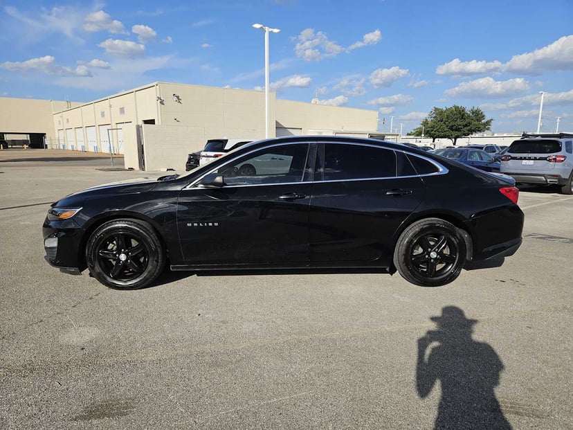 2020 Chevrolet Malibu - Image 3