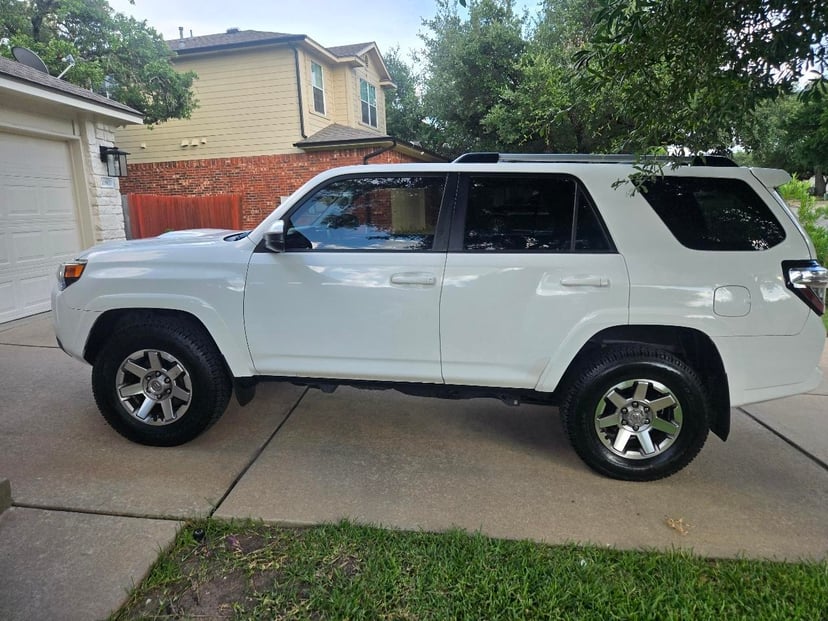 2016 Toyota 4runner - Image 3