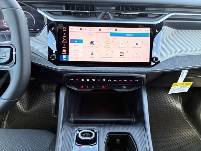 2026 Jeep Cherokee Laredo - Image 3