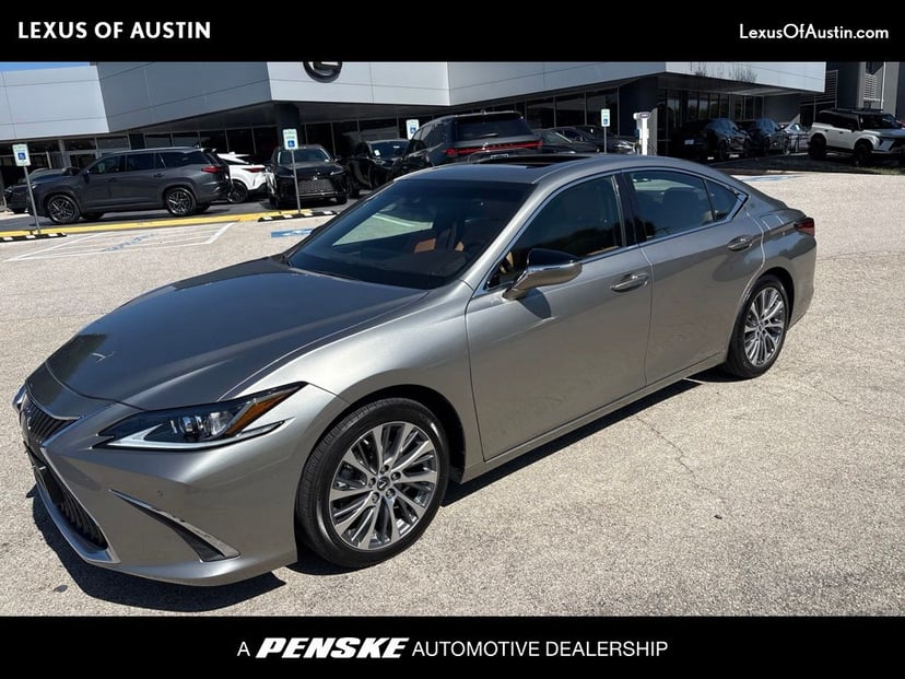 2021 Lexus ES - Image 2