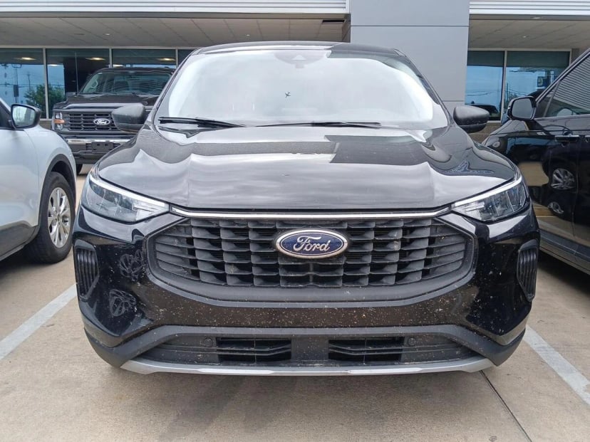 2025 Ford Escape - Image 3