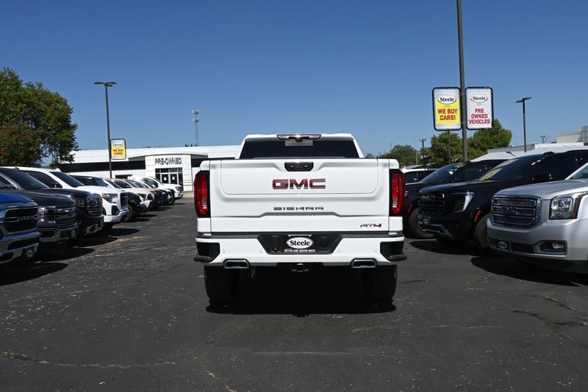 2026 GMC Sierra 1500 - Image 3