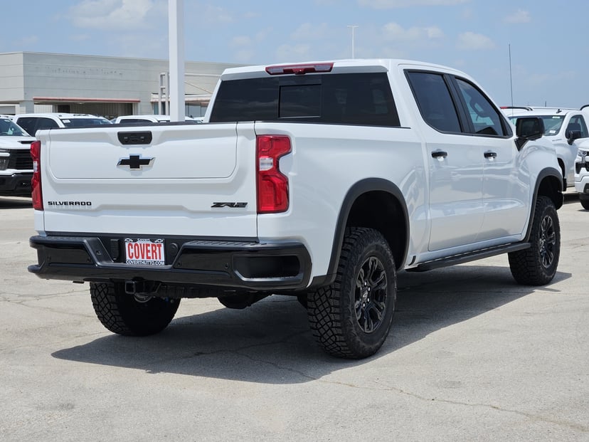 2026 Chevrolet Silverado - Image 2