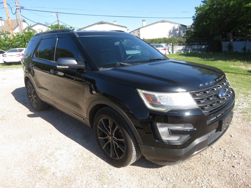 2017 Ford Explorer - Image 1