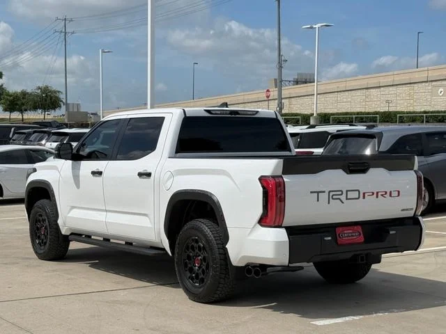 2025 Toyota Tundra Hybrid - Image 2