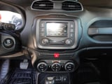 2015 Jeep Renegade - Preview 11