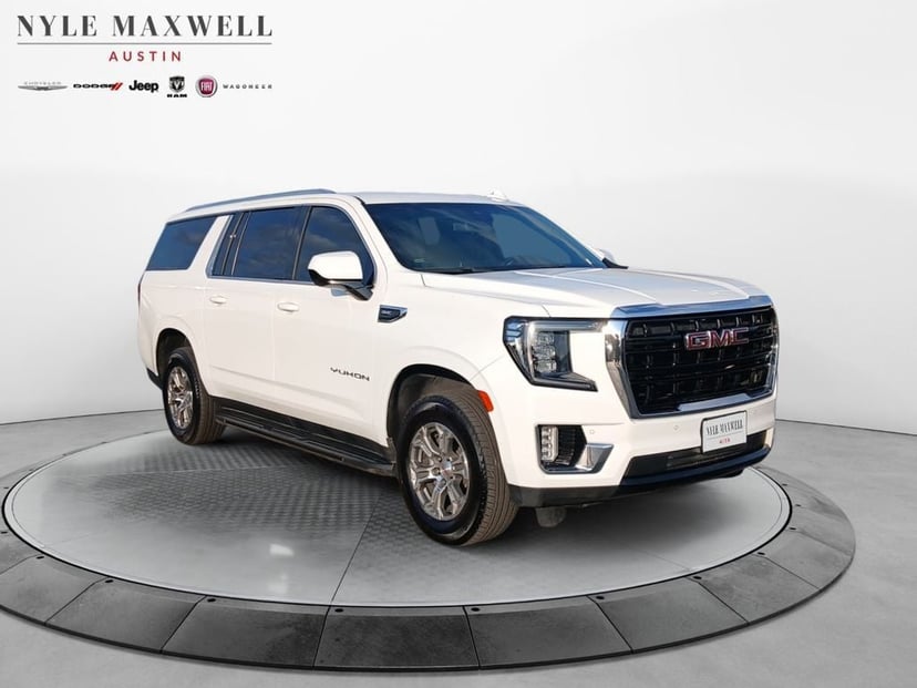 2023 GMC Yukon XL - Image 2