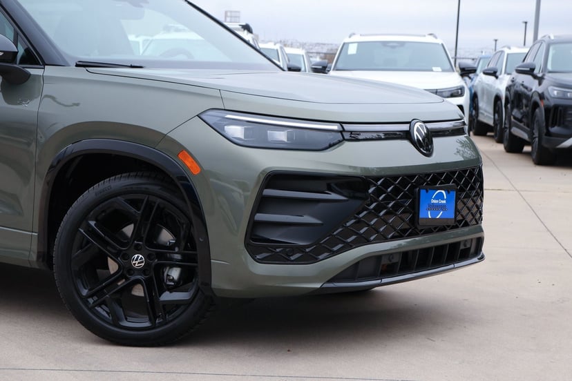 2026 Volkswagen Tiguan - Image 1